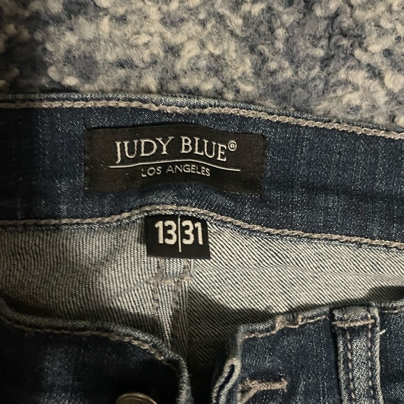 Judy Blue Jeans - Picture 4 of 5